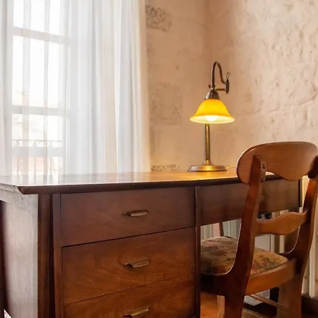 Apartment Marvelous Stonehouse With Backyard And Fireplace In Cesme *