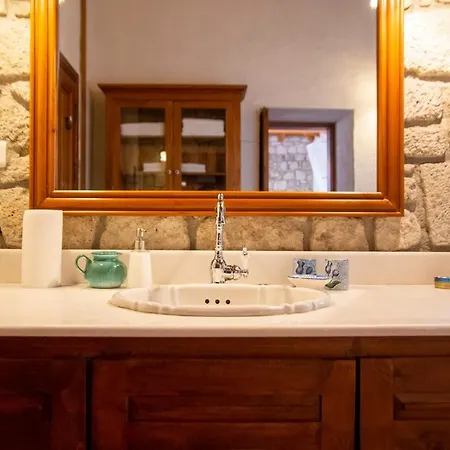 Marvelous Stonehouse With Backyard And Fireplace In Cesme Apartament *